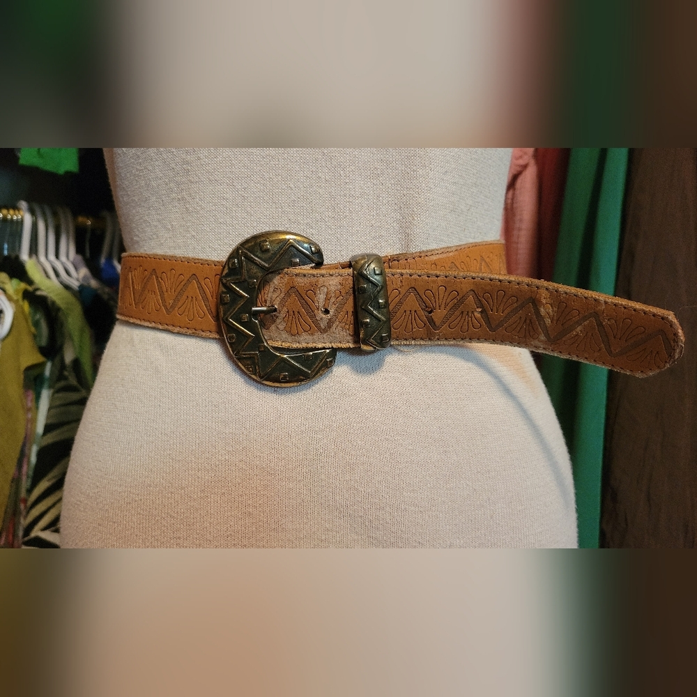 Leather Belt with Western Style Buckle
